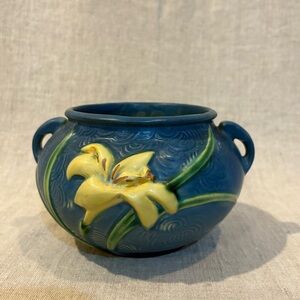 Roseville Pottery Zephyr Lily Planter